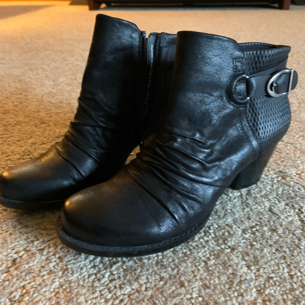 black short boots
